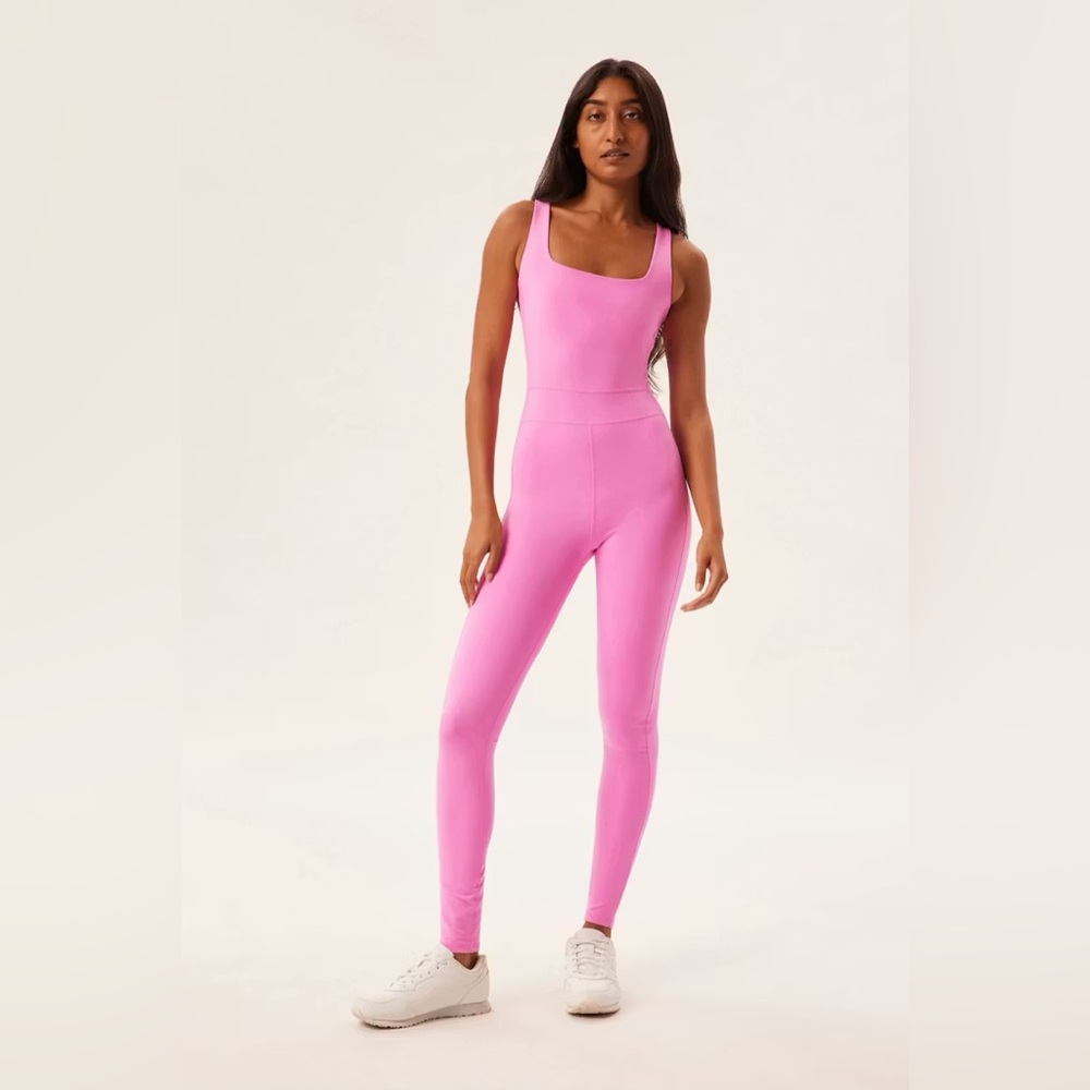 🍬 Girlfriend Collective Luxe Paneled Unitard in Bubblegum Pink